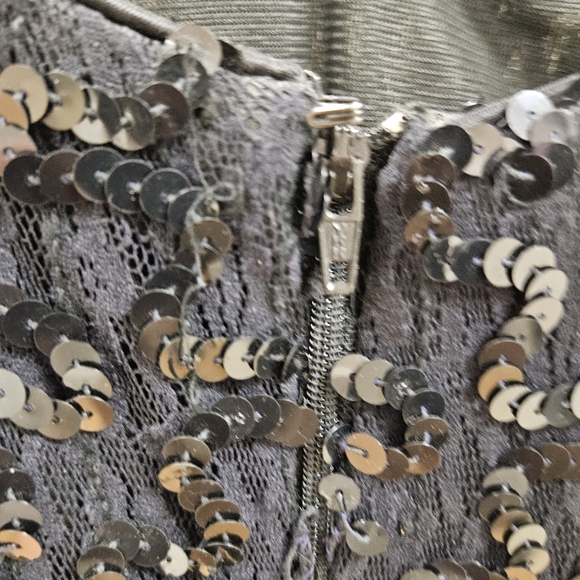 Embellished dress with lace in black - Picture 3 of 6